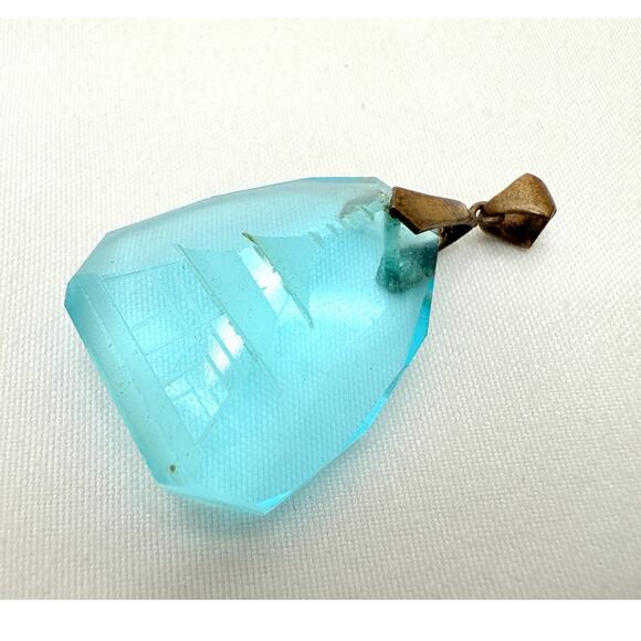 Antique Art Deco Czech Glass Pagoda Reverse Intaglio Necklace & Earrings Set - Picture 4 of 9